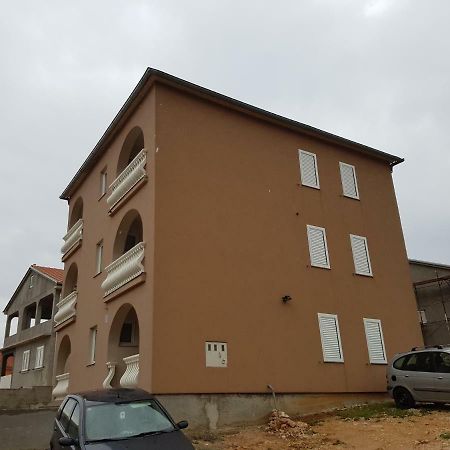 Apartments Mara Novi Vinodolski Bagian luar foto