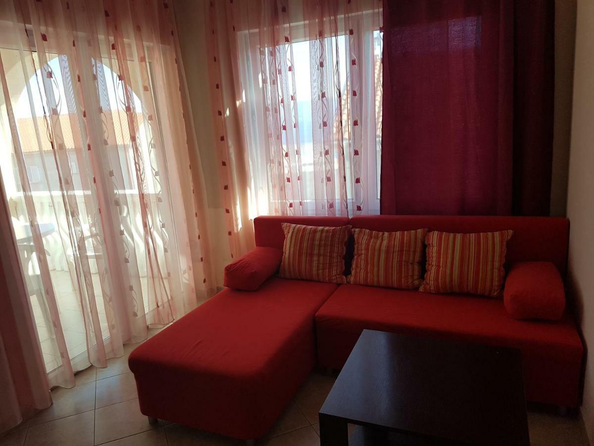 Apartments Mara Novi Vinodolski Bagian luar foto