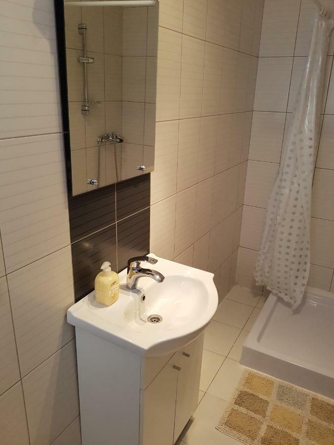 Apartments Mara Novi Vinodolski Bagian luar foto