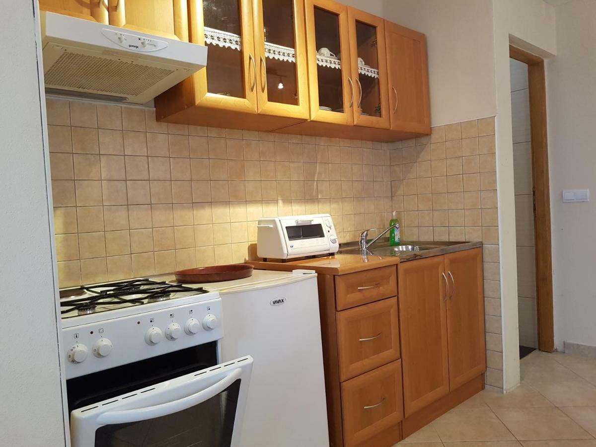 Apartments Mara Novi Vinodolski Bagian luar foto
